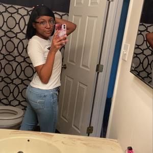 Meet your Posher, Janaia